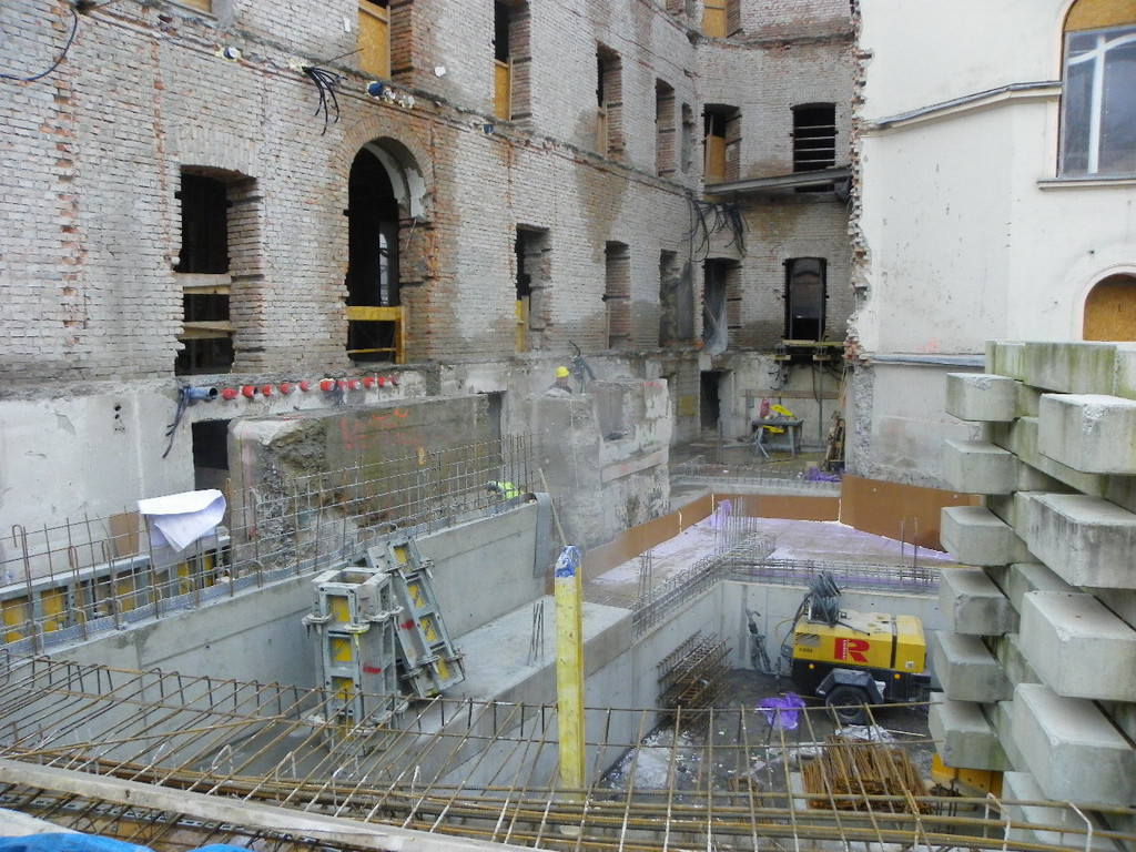 109_0172_jpg-1297704268