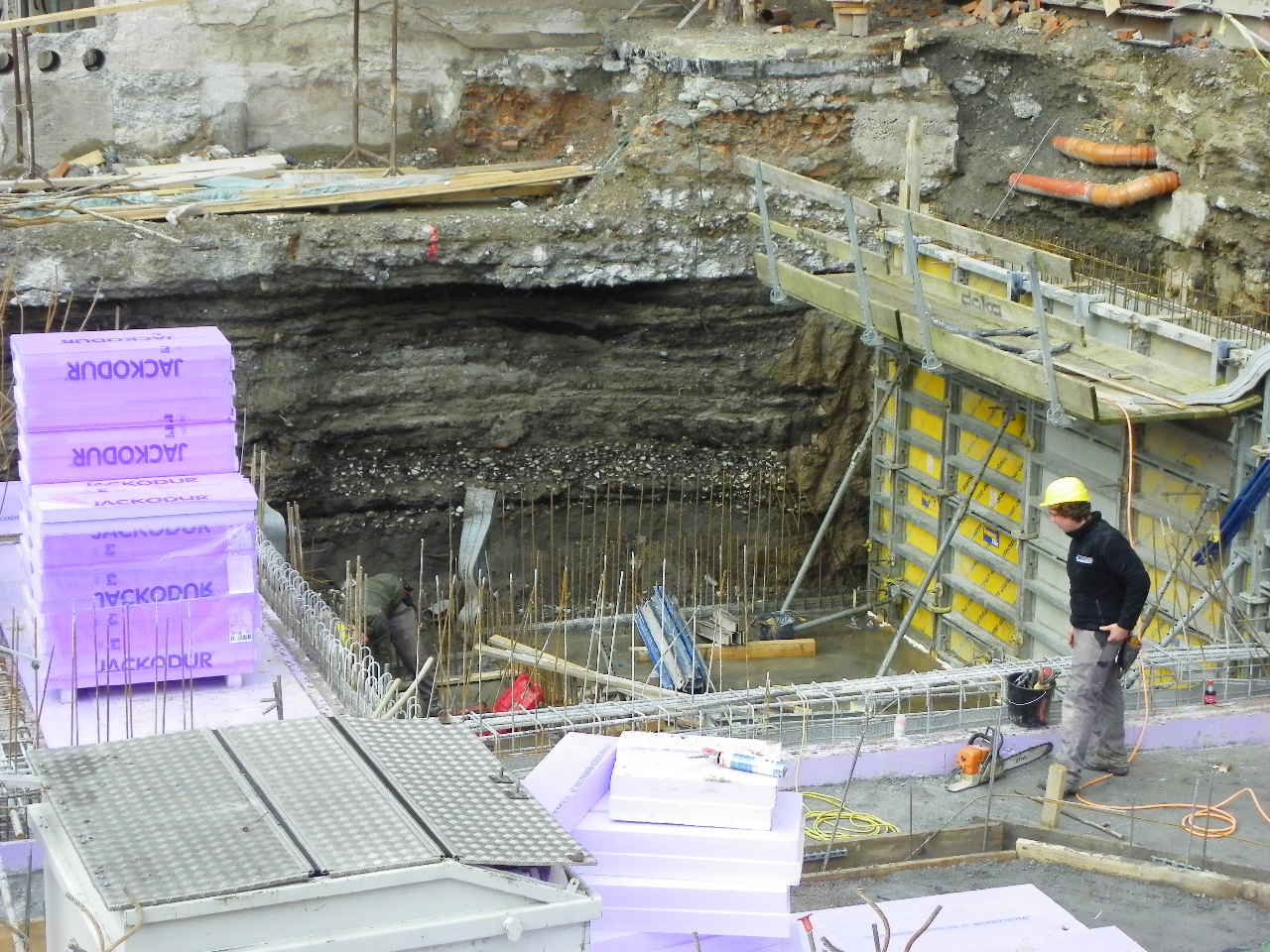 108_7704_jpg-1297704365