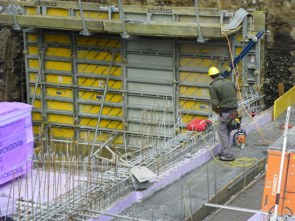 108_7697_jpg-1297704413