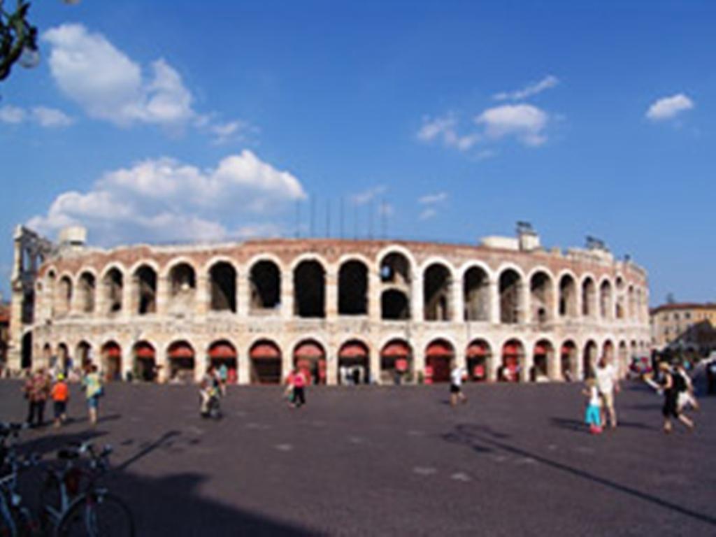 02_08_verona_jpg-1297857341