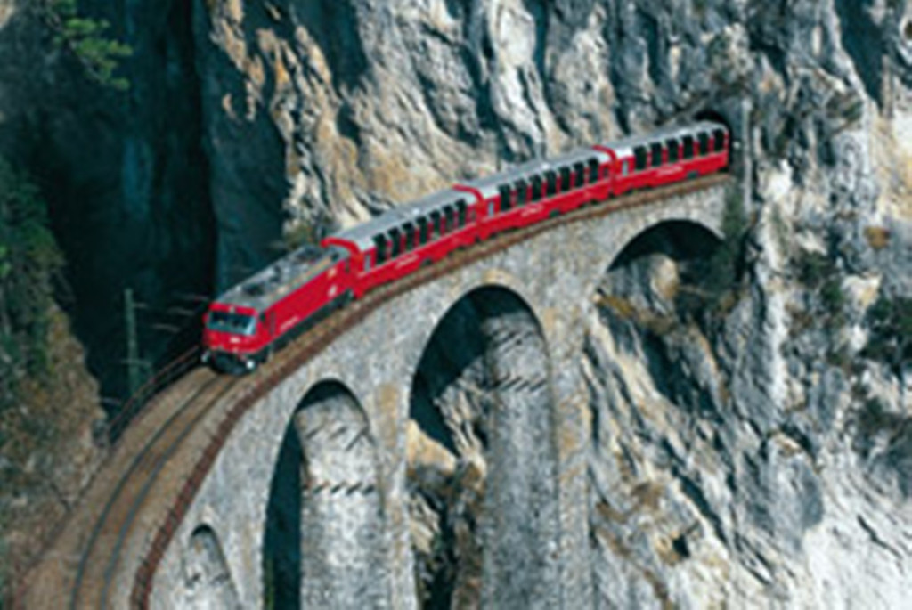 12_07_bernina_express_jpg-1297857410