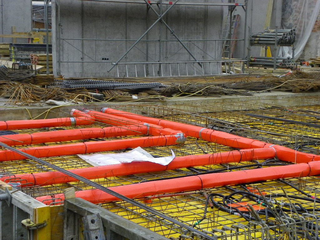 109_3839_jpg-1298105585