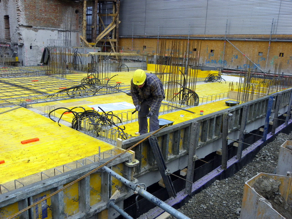 109_3537_jpg-1298105571