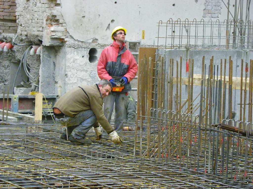 109_3844_jpg-1298105593