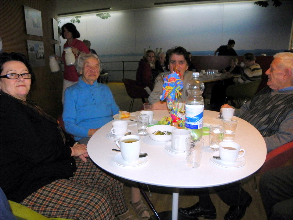 109_3879_jpg-1298109851