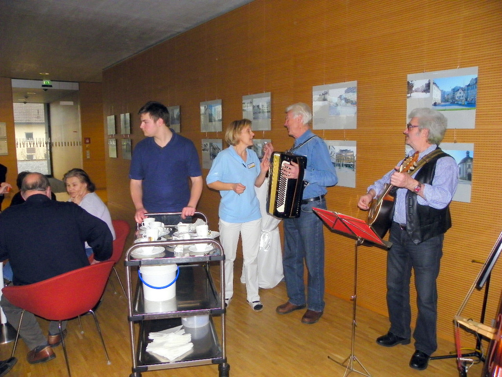 109_3880_jpg-1298109859