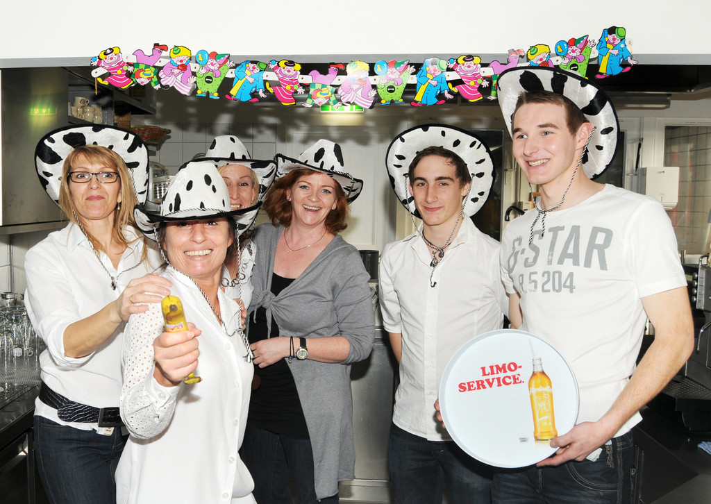 Kr__nzle Viktoria 19_02_2011 29_jpg-1298145079