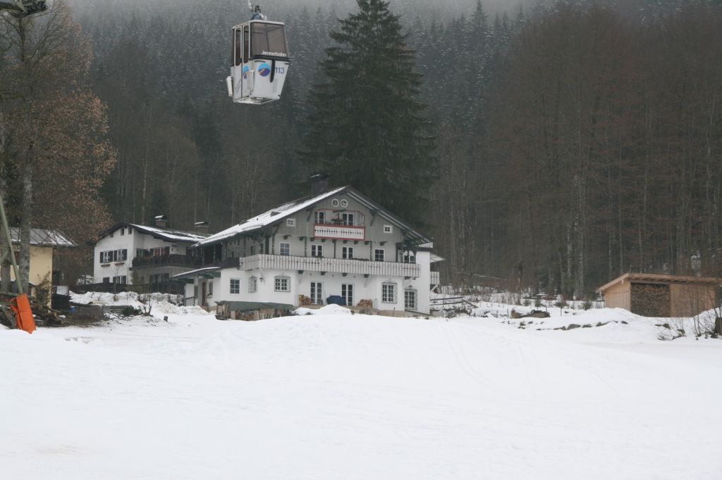 normal_20022011900uhrbrettrlaktivnews_20_18_.jpg