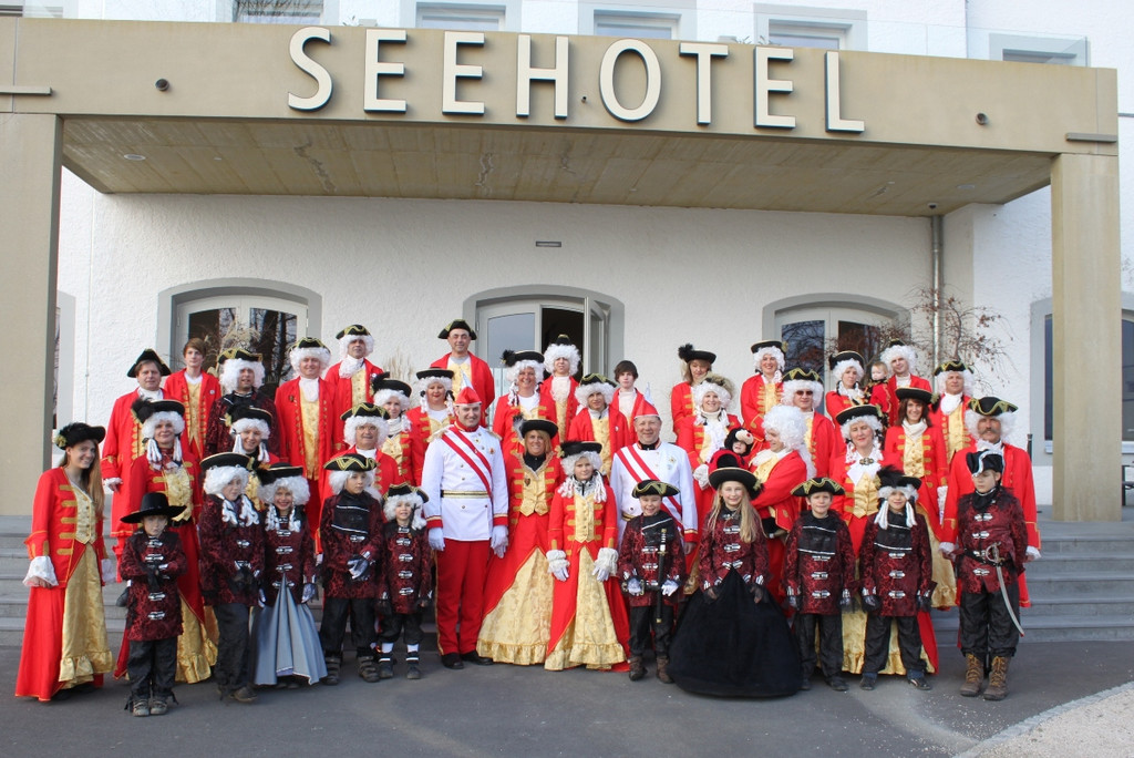 Zunft Baeuumle KAISER Fototermin 2011 _7__jpg-1298216096