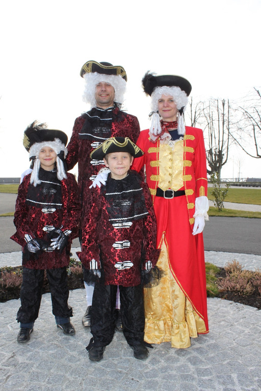 Zunft Baeuumle KAISER Fototermin 2011 _10__jpg-1298216135