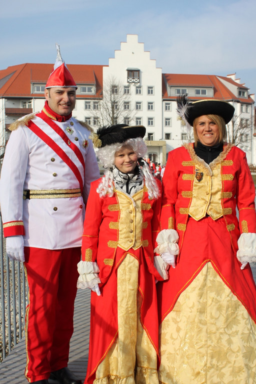 Zunft Baeuumle KAISER Fototermin 2011 _5__jpg-1298216065