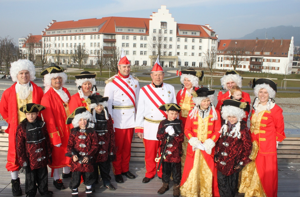 Zunft Baeuumle KAISER Fototermin 2011 _2__jpg-1298216024