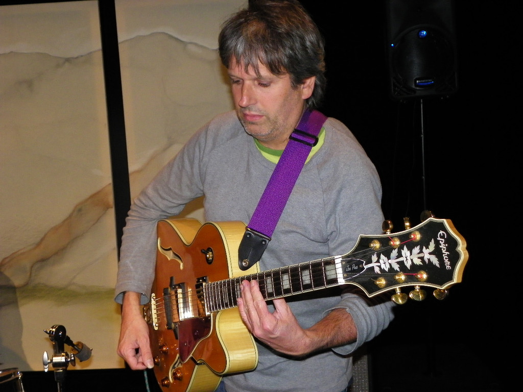 107_9444_jpg-1298323024