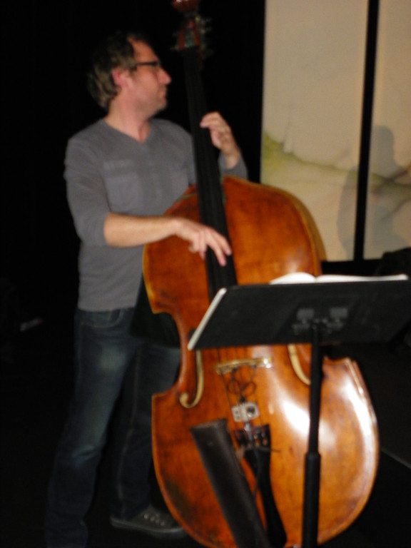 107_9453_jpg-1298323037