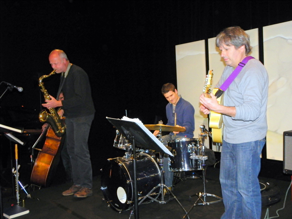 107_9438_jpg-1298323074