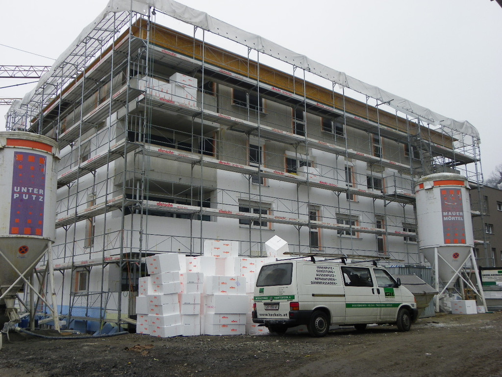 109_3862_jpg-1298328163