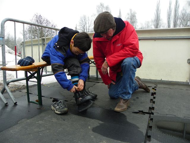 109_3670_jpg-1298332383