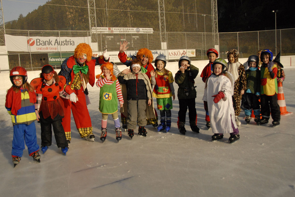 fasching auf dem eis_jpg-1298359800