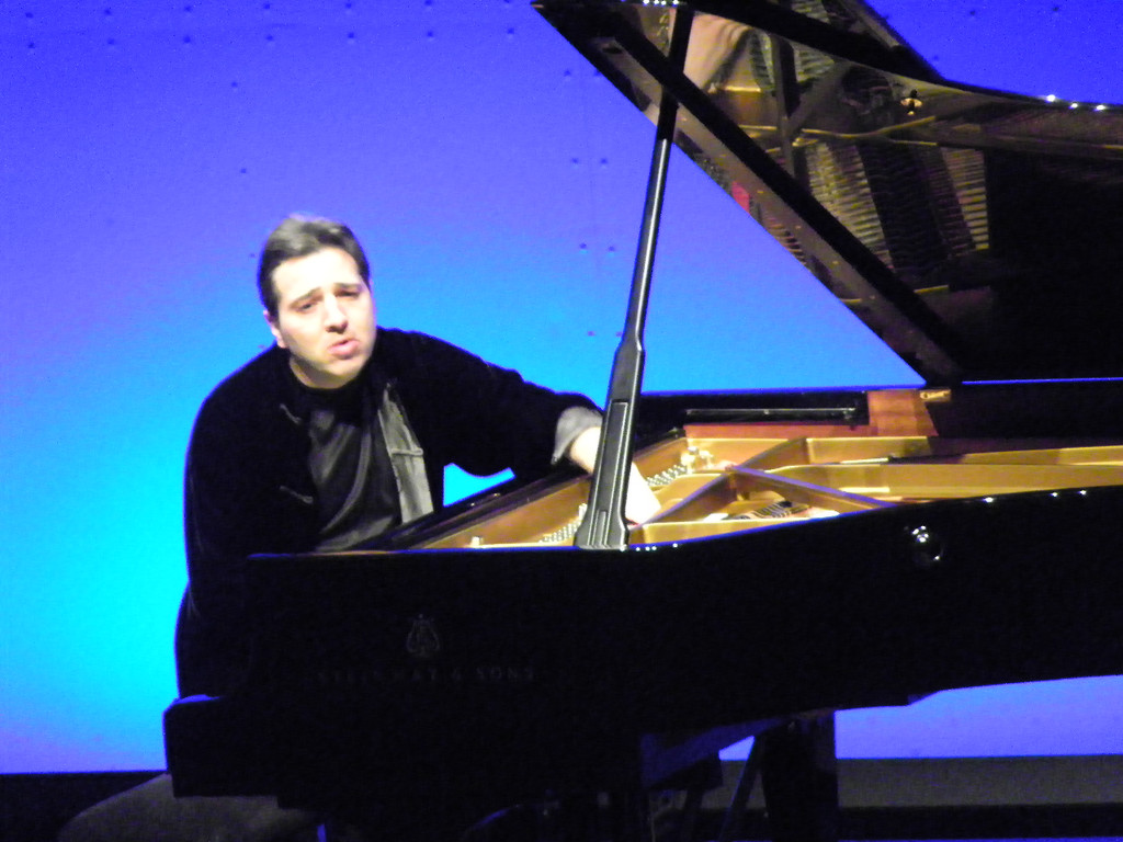 22_2_11 011_jpg-1298503604