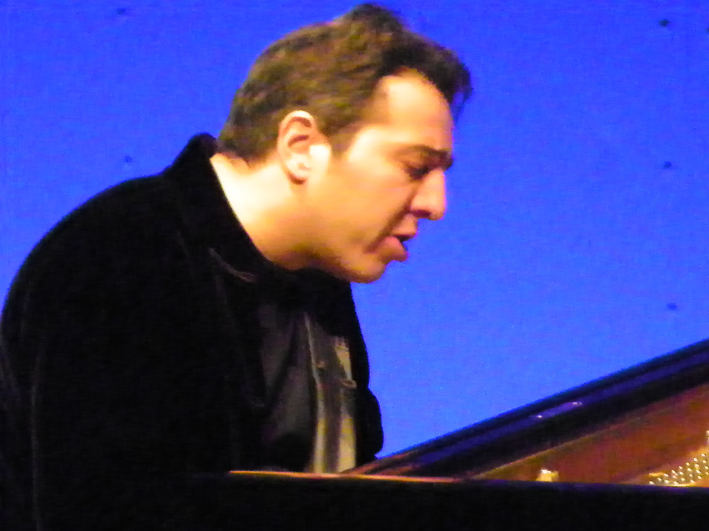 22_2_11 019_jpg-1298503619