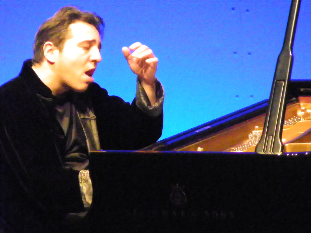 22_2_11 027_jpg-1298503632