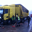 Unfall auf S16: Lkw verlor Ladung