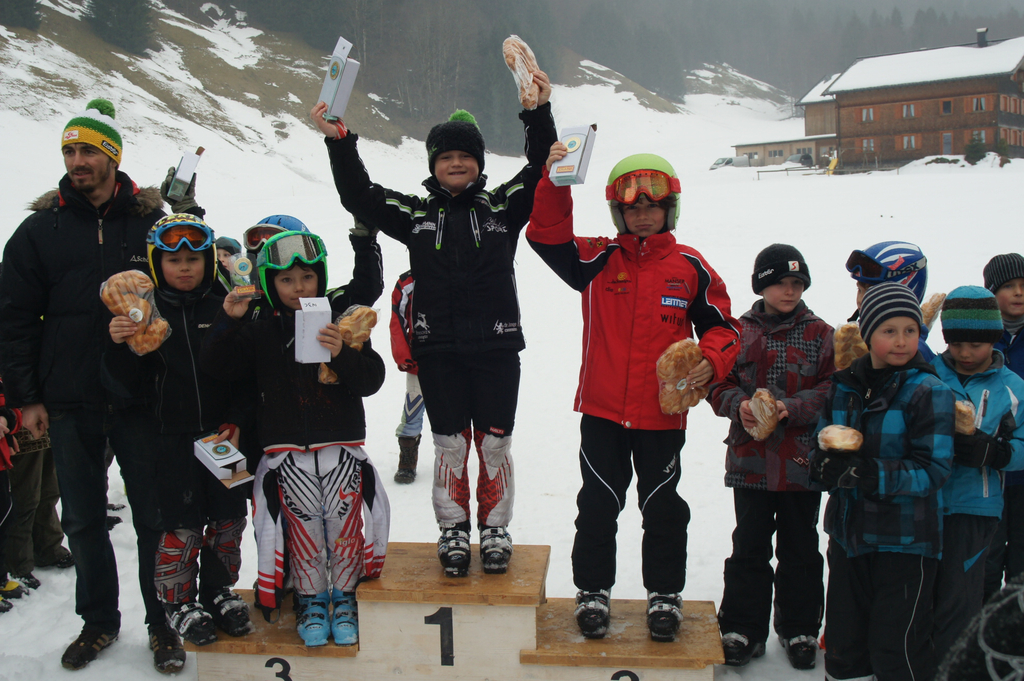 Skispringen Siegererhrung Schoppernau Marc  Siegeri  .jpg