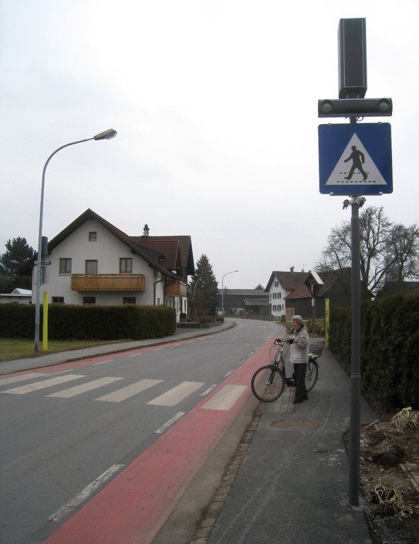 EPS Soltec Hoerbranz Schutzweg Blinkanlage 15-02-2011 _17__jpg-1298712070