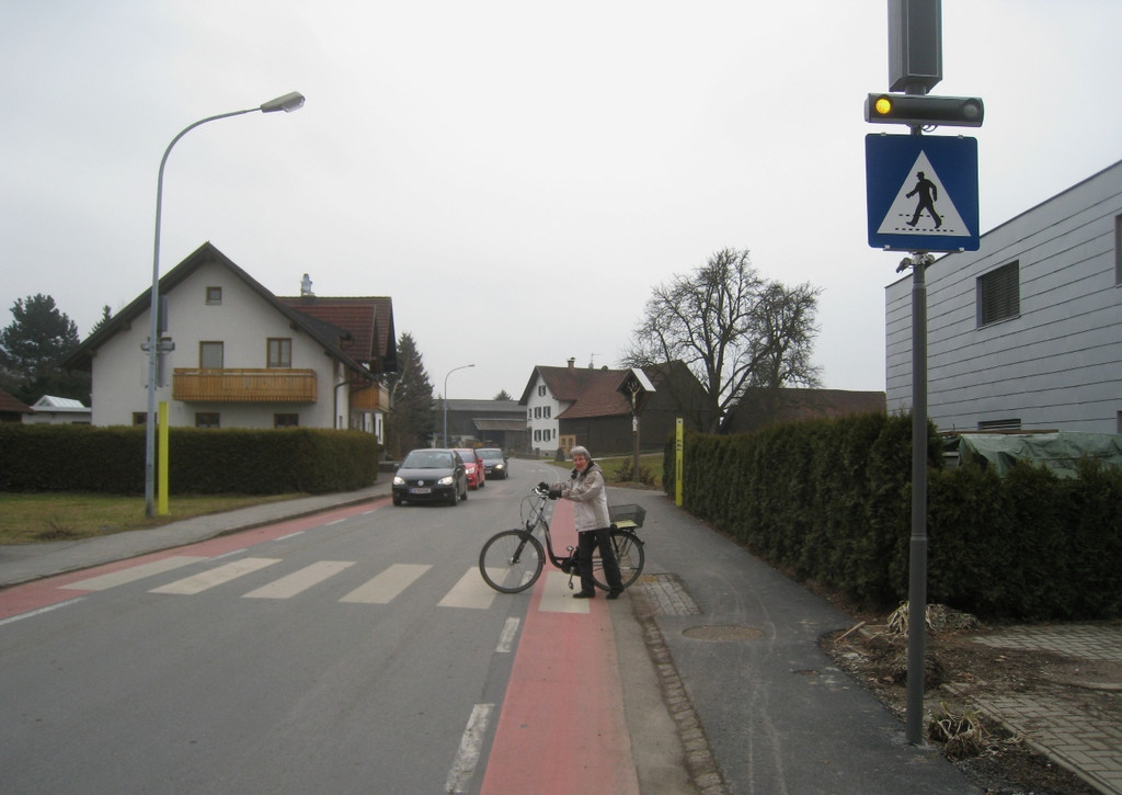 EPS Soltec Hoerbranz Schutzweg Blinkanlage 15-02-2011 _1__jpg-1298711911