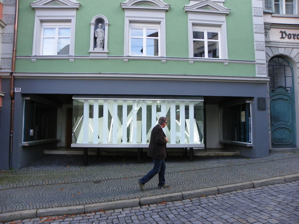 107_6396_jpg-1298765622