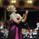 Elina Garanca verzaubert beim Opernball 2011