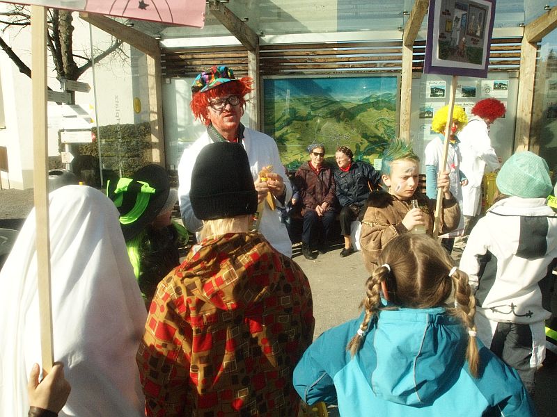 6_2_2011 faschingumzug11.jpg