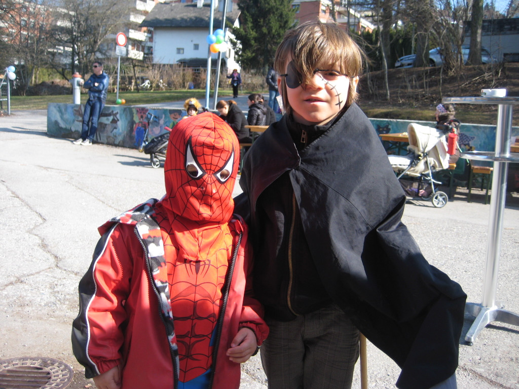 Umzug Tisis 2011 004.jpg