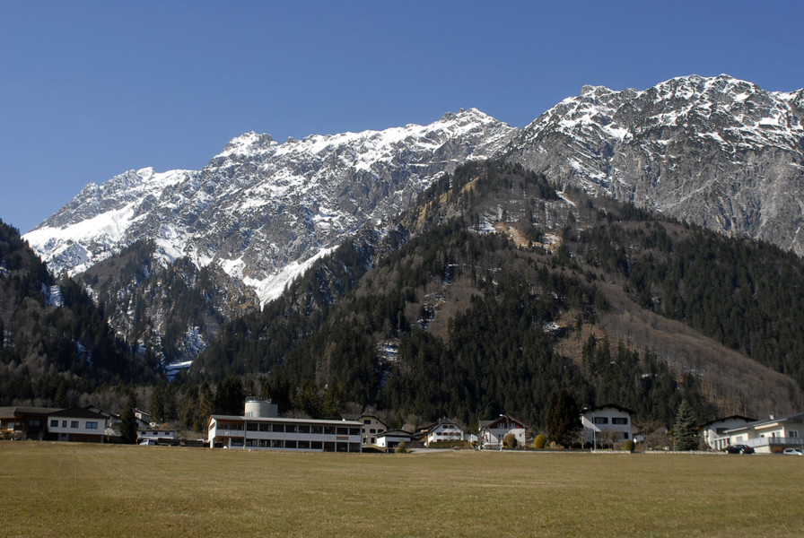 120_JPG-1299606479