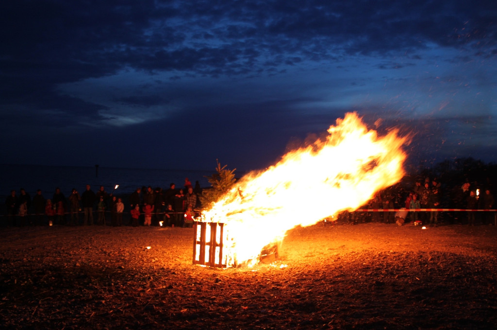 Funken Baeumle ABBRENNEN Lochau 2011 _42__jpg-1299997432