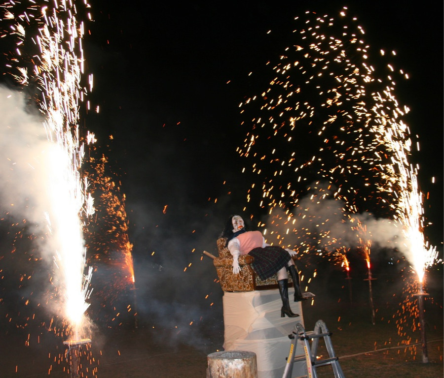 BK_funkennofels2011 14_jpg-1300054300