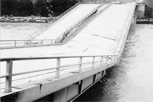 Autobahnbr__cke_1959.jpg