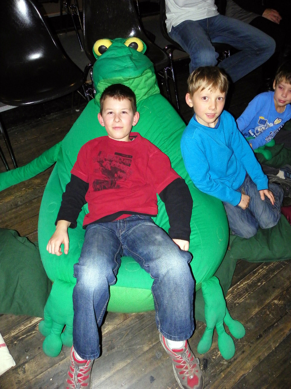 109_7902_JPG-1300408253