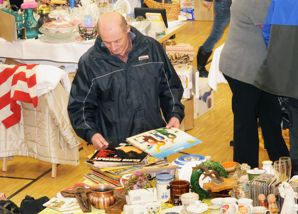 Flohmarkt H__chst 19_03_2011 58_jpg-1300536396