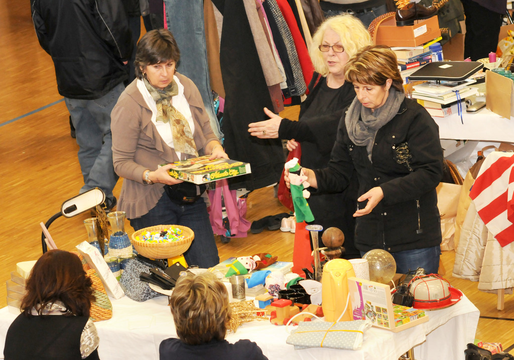 Flohmarkt H__chst 19_03_2011 62_jpg-1300536442