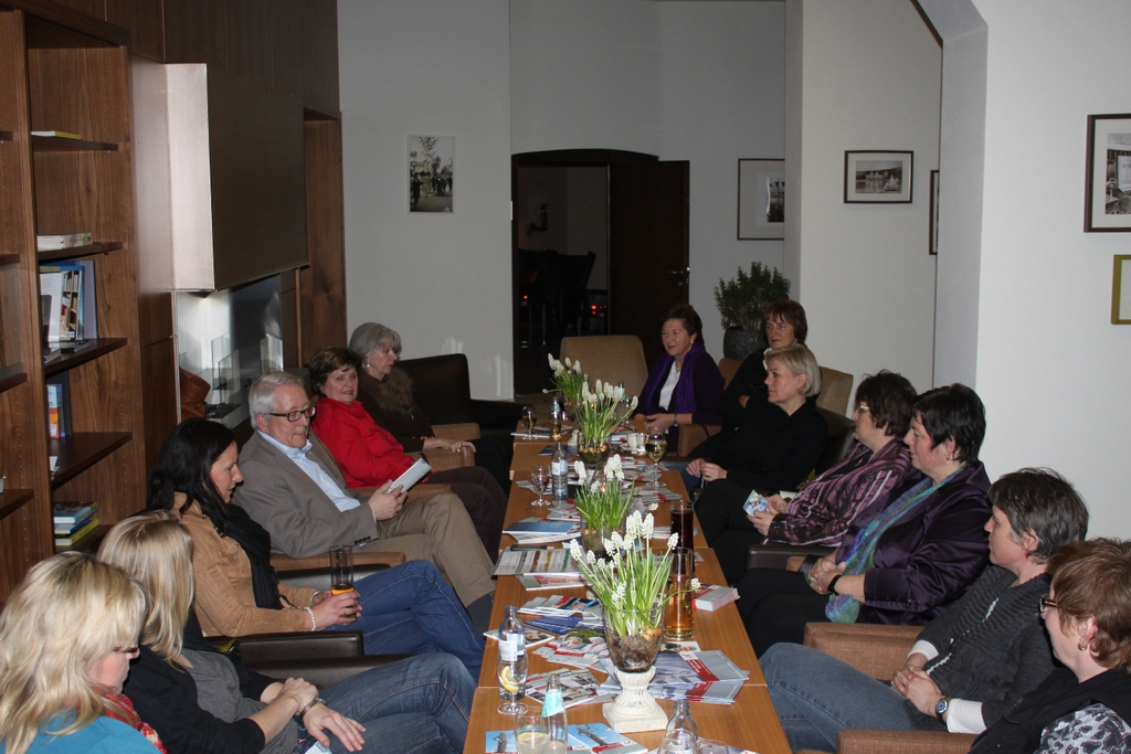 Frauen Stammtisch Seehotel 17-03-2011 _9__jpg-1300553430