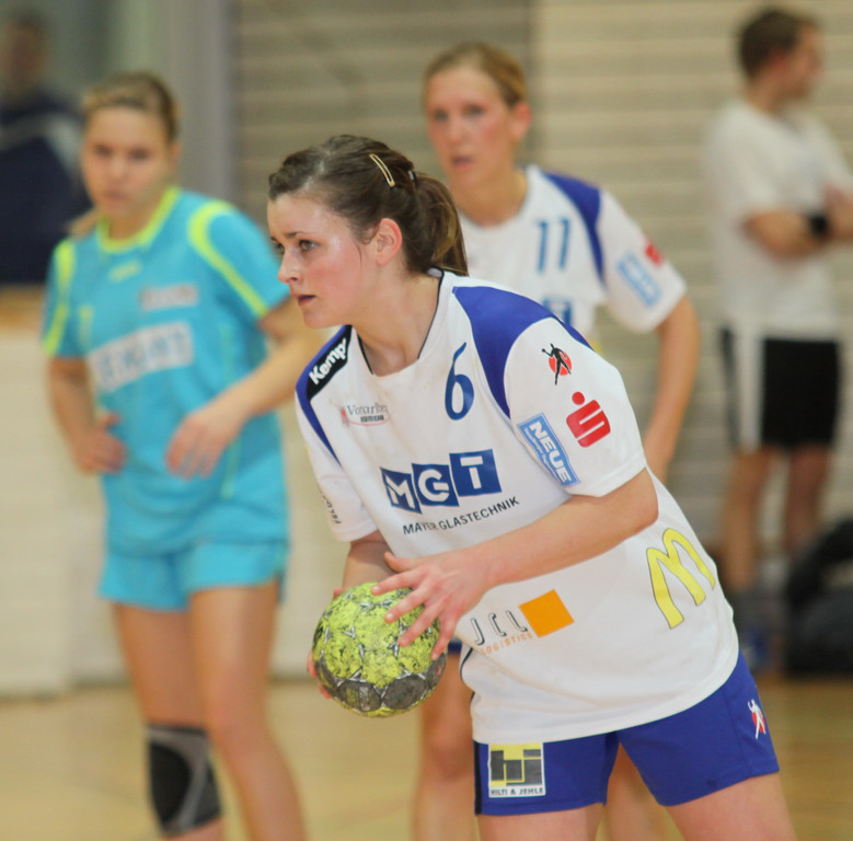 Handball Damen FK - Hypo 2  011 085_jpg-1300573488