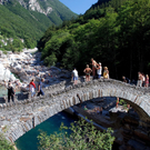 versacatal04_jpg-1300637954