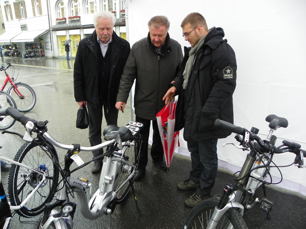 109_8307_JPG-1300754884