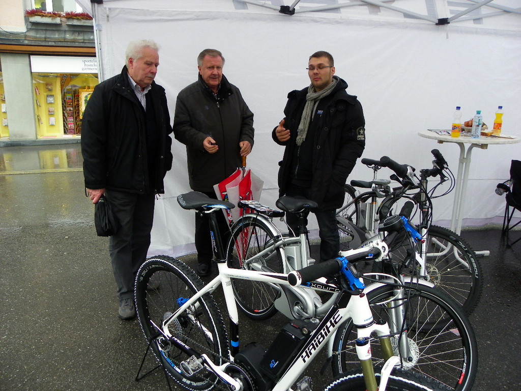 109_8295_JPG-1300754845