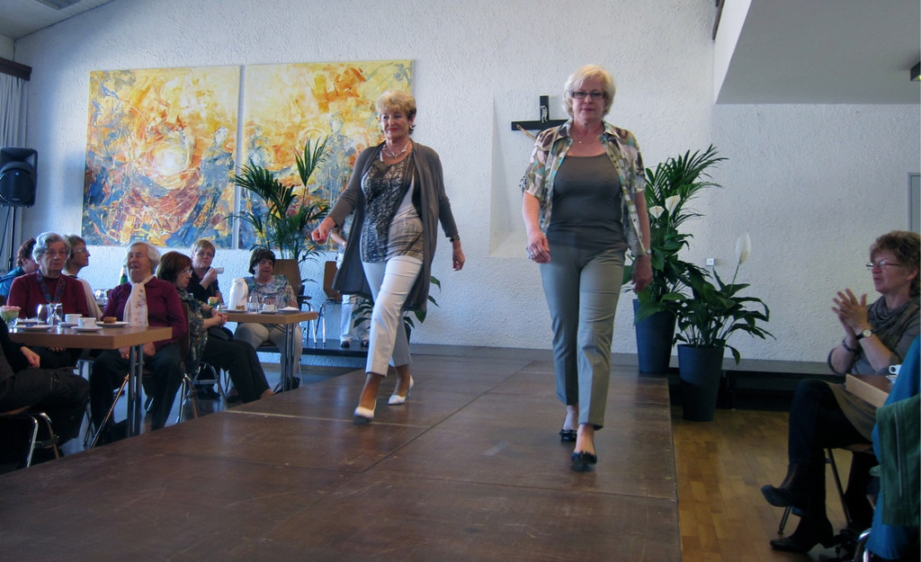 KOE_Modenschau Seniorentreff 8_jpg-1300989439