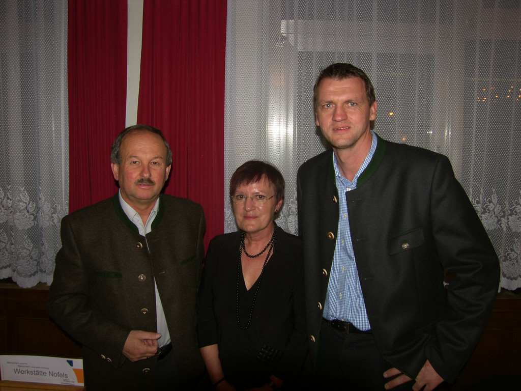 SH107059_JPG-1301059367