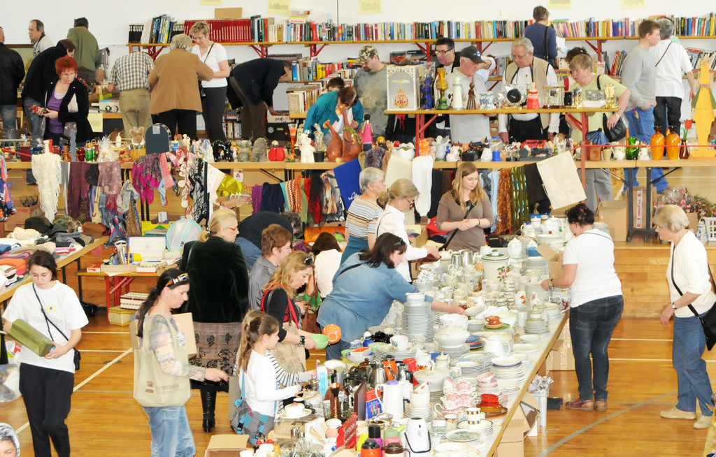 Flohmarkt Fu__ach 25_03_2011 6_jpg-1301072760