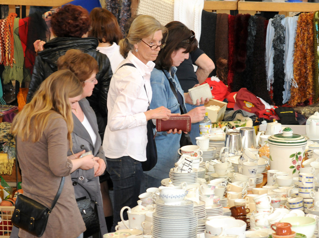 Flohmarkt Fu__ach 25_03_2011 8_jpg-1301072775