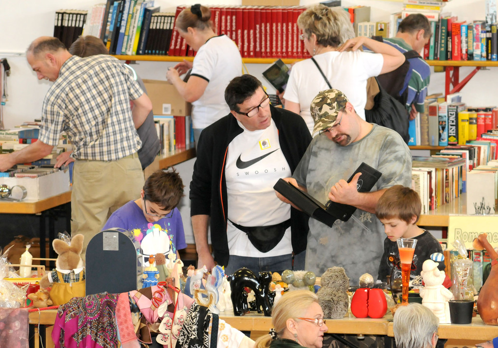 Flohmarkt Fu__ach 25_03_2011 10_jpg-1301072785